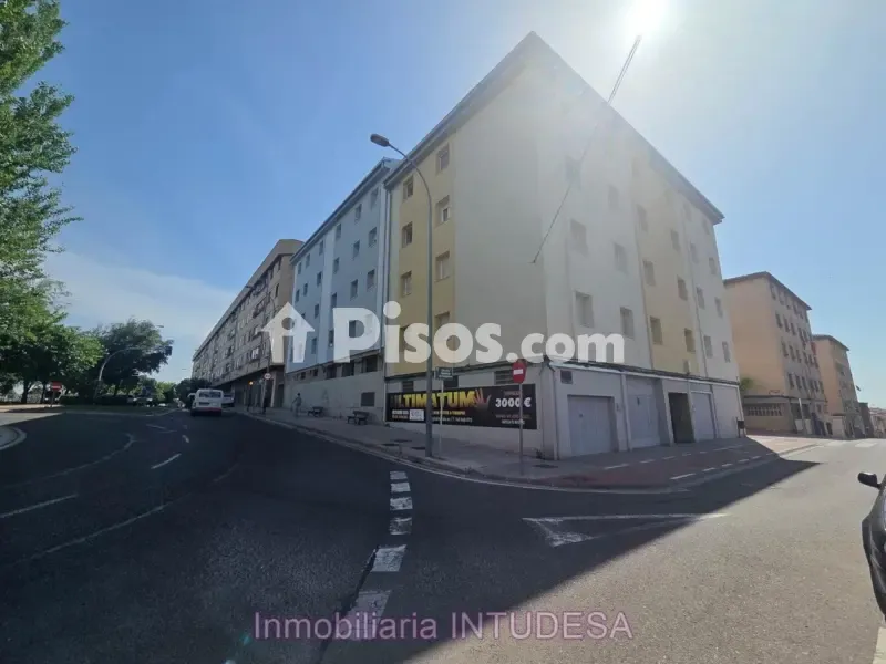Välivaade - Flat for Renovation with Patio in Tudela