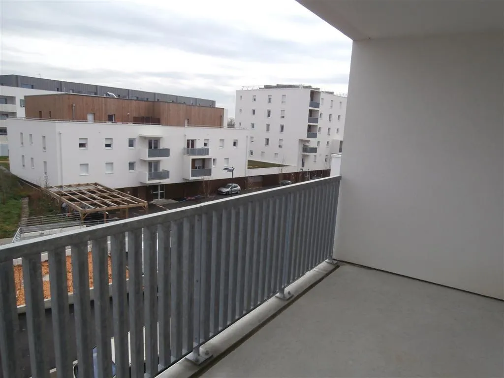 Balcone - Type 3 Flat with Loggia in Saint Herblain