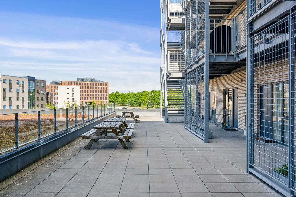 Balcon - New 2-Bedroom Apartment in Cortex Park