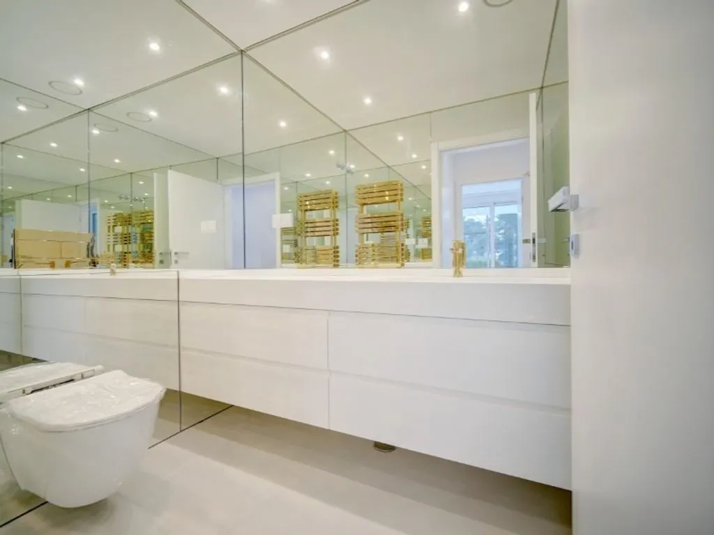 Vannitoad - Contemporary Villa with Golf View in Almada