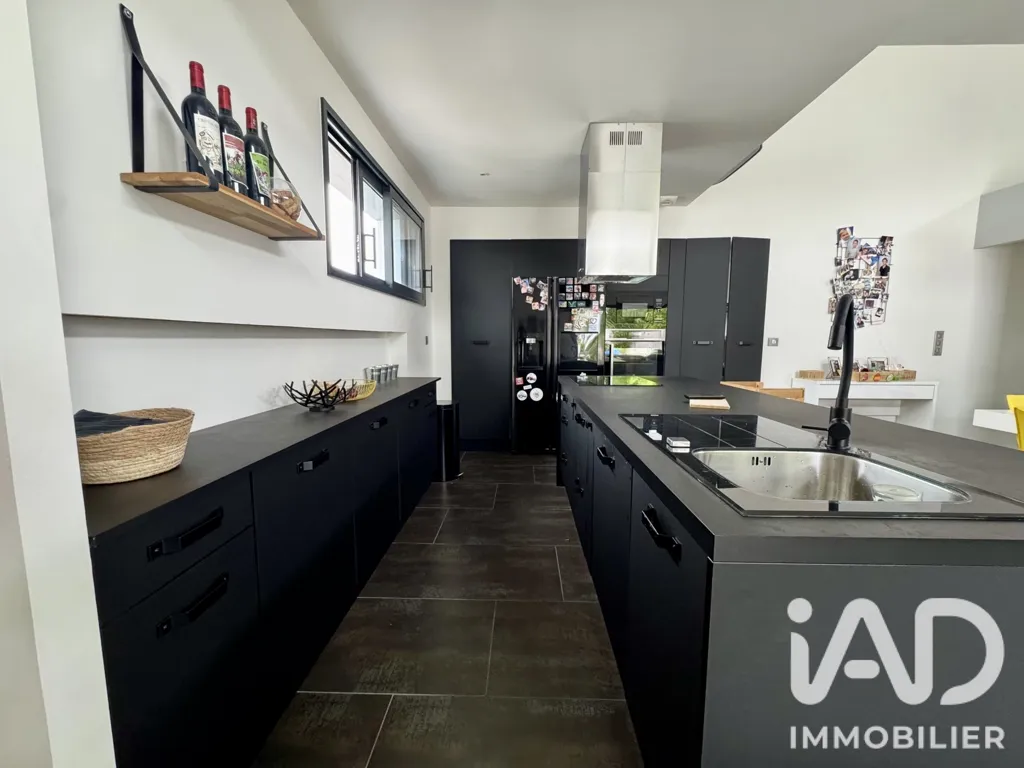 Cuisine - Maison avec Piscine Chauffée à Cadaujac
