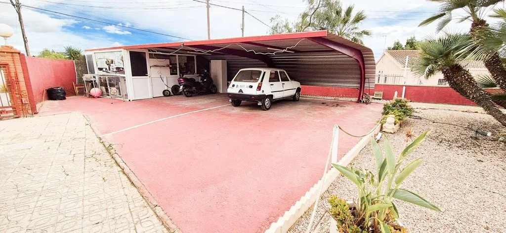 Garage - Luxury Villa with Pool in Elche, Valencia