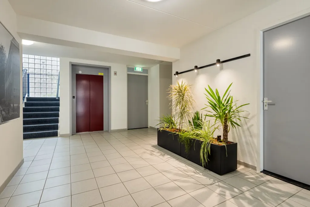 Entrée - Galerij Flat with Balcony in Hulst Centre