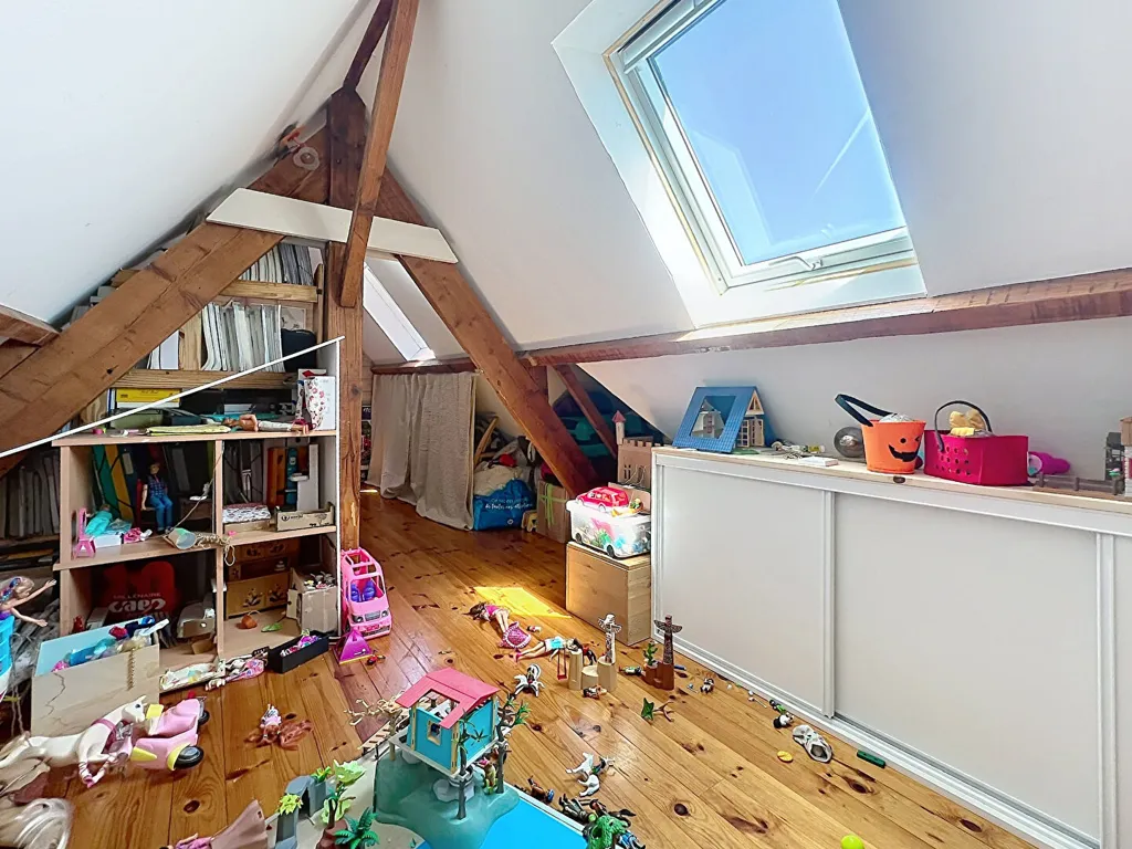 Pièces - Maison Jumelée avec Jardin et Garage à Caen