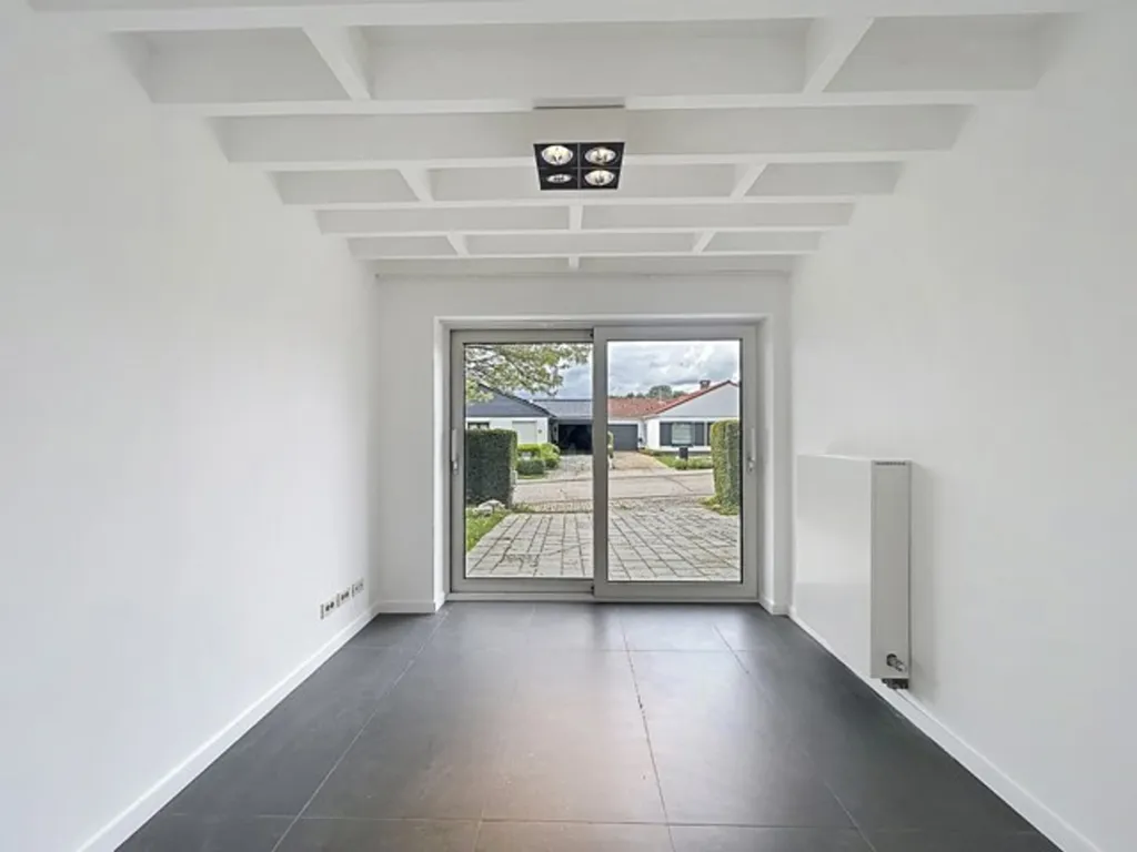Hallway - Architectural Villa with Garden in Tervuren