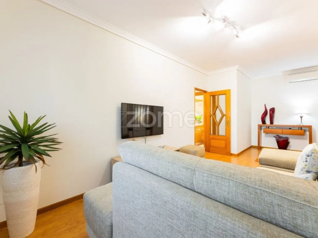 Elutuba - Luxury House with Garden in Vimieiro, Braga