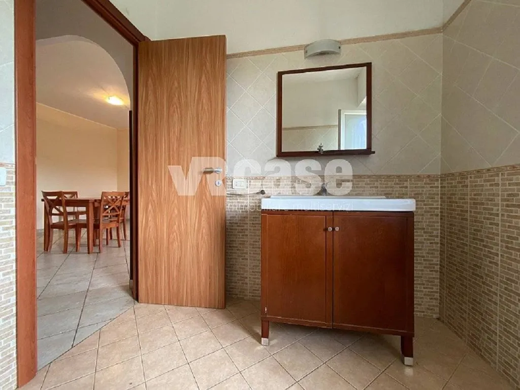 Salles de bain - Sunny Apartment with Terrace in Bossolasco