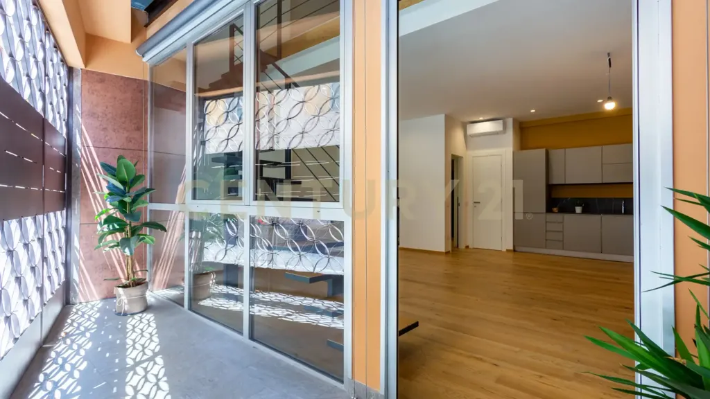 Entrée - Luxury Loft with Private Atrium in Rome