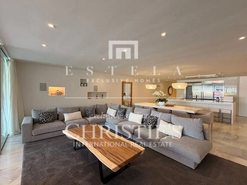 Elutuba - Penthouse with Pool in Marina Botafoch, Ibiza