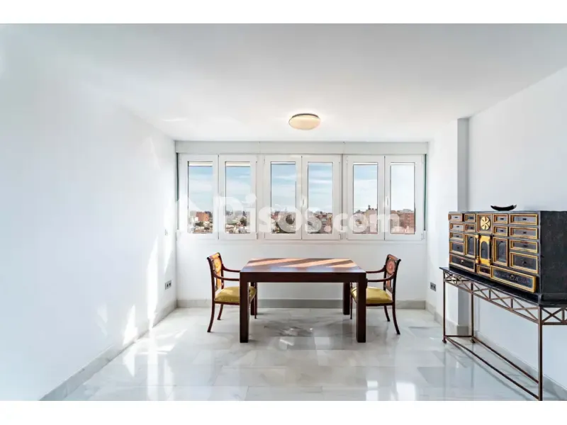 Salle à manger - Modern Apartment with Balcony in Almería