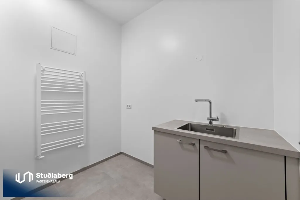 Salles de bain - Appartement 4 pièces à Reykjanesbær