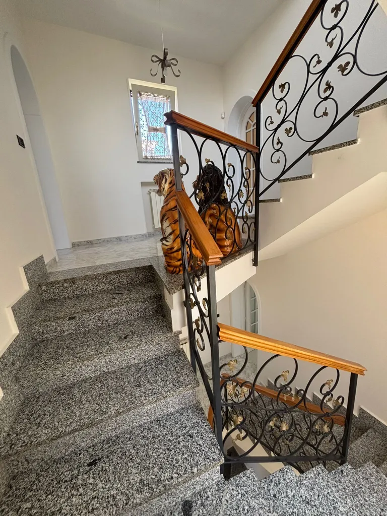 Pièces - Villa with Terrace in Melito di Napoli