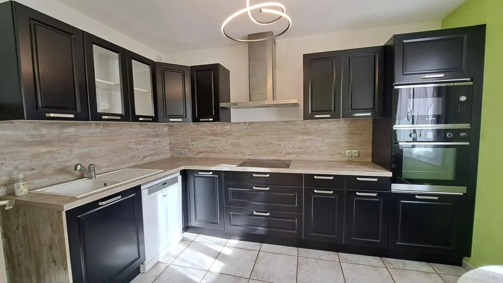 Cucina - Duplex Apartment with Balcony in Arbois