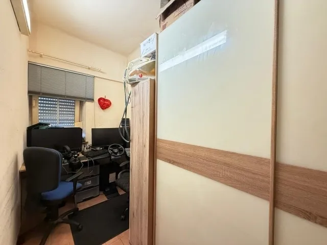 Bureau - Appartement au RDC avec Terrasse à Esch-sur-Alzette