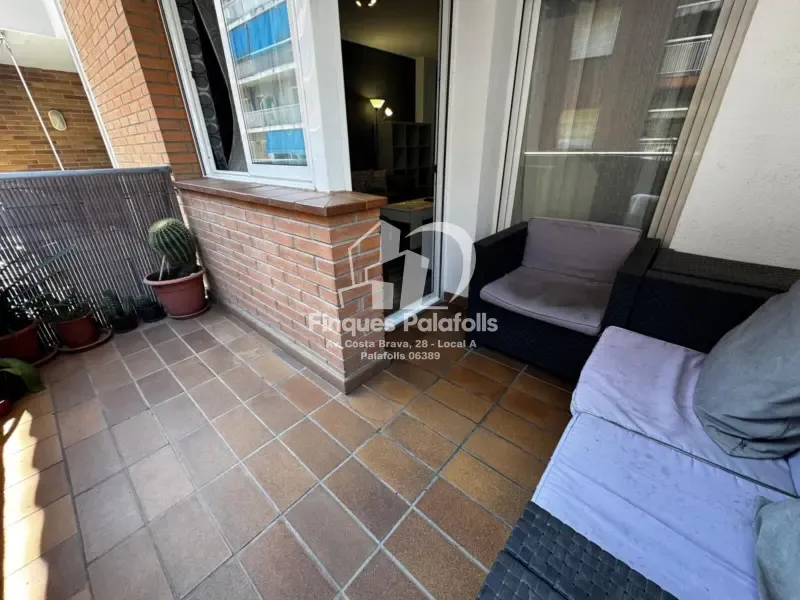 Terrasse - Modernised Apartment with Balcony in Blanes