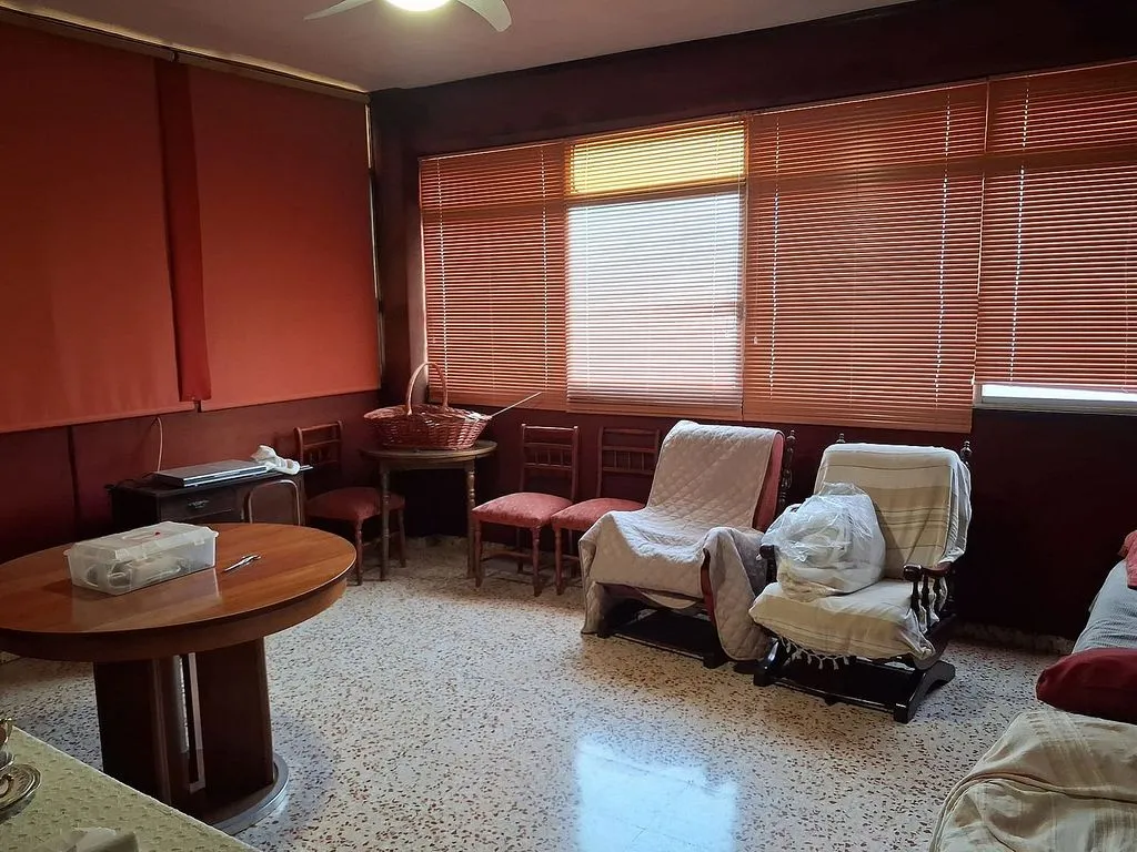 5-Bedroom Flat with Terrace in Los Dolores