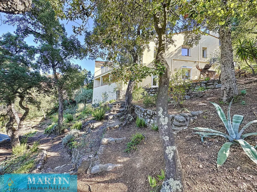 Aed - Villa with Garden View in Le Boulou