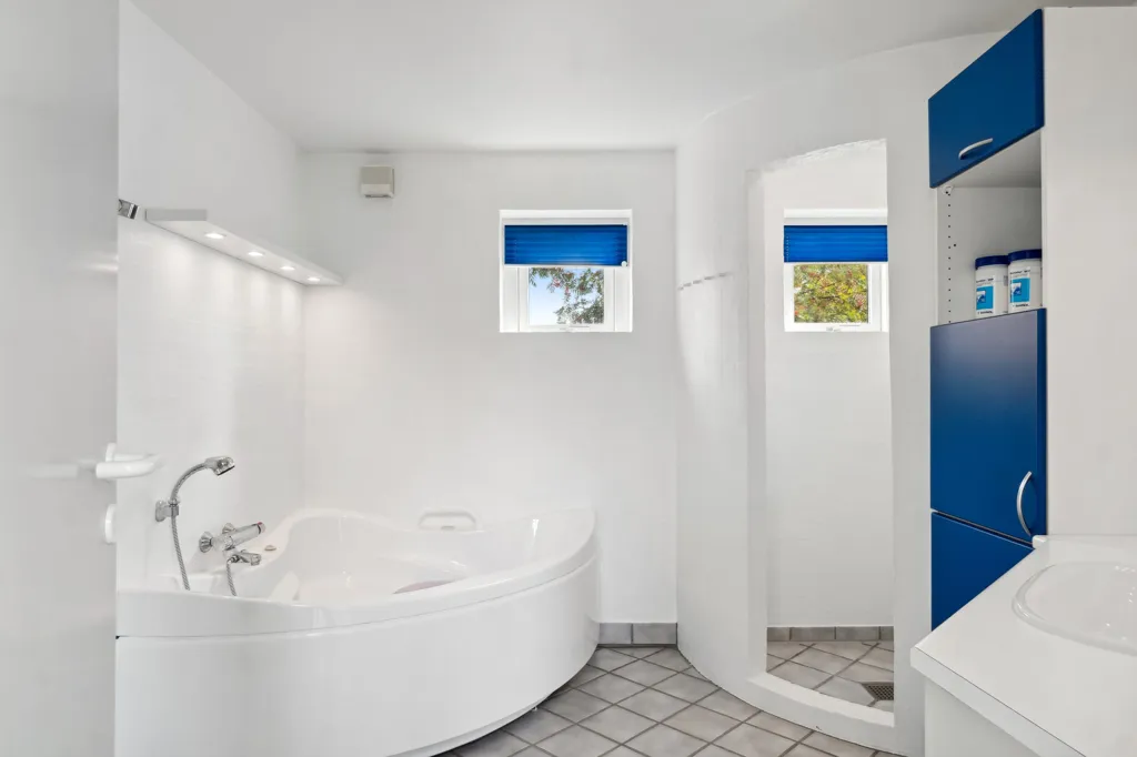 Salles de bain - Villa with Sea View in Bønnerup Strand
