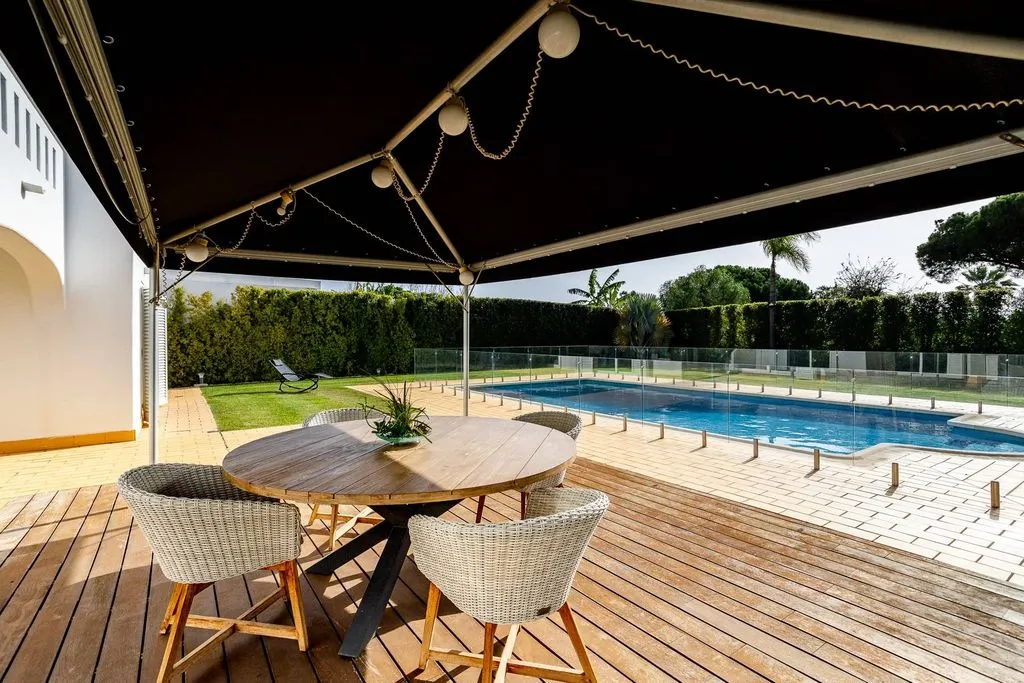 Bassein - Detached House with Pool in Vilamoura