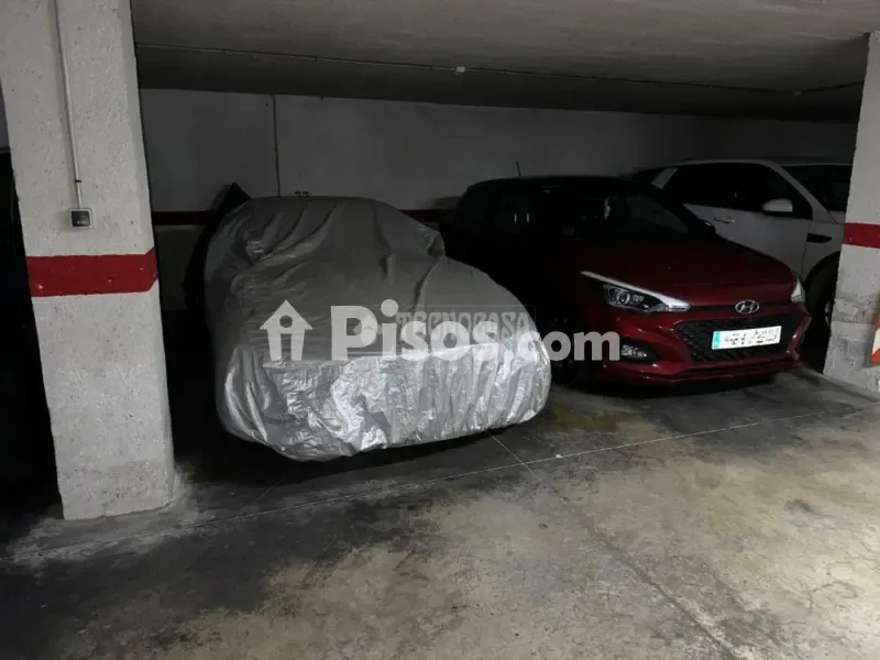 Garage - Appartement 3 pièces à ES