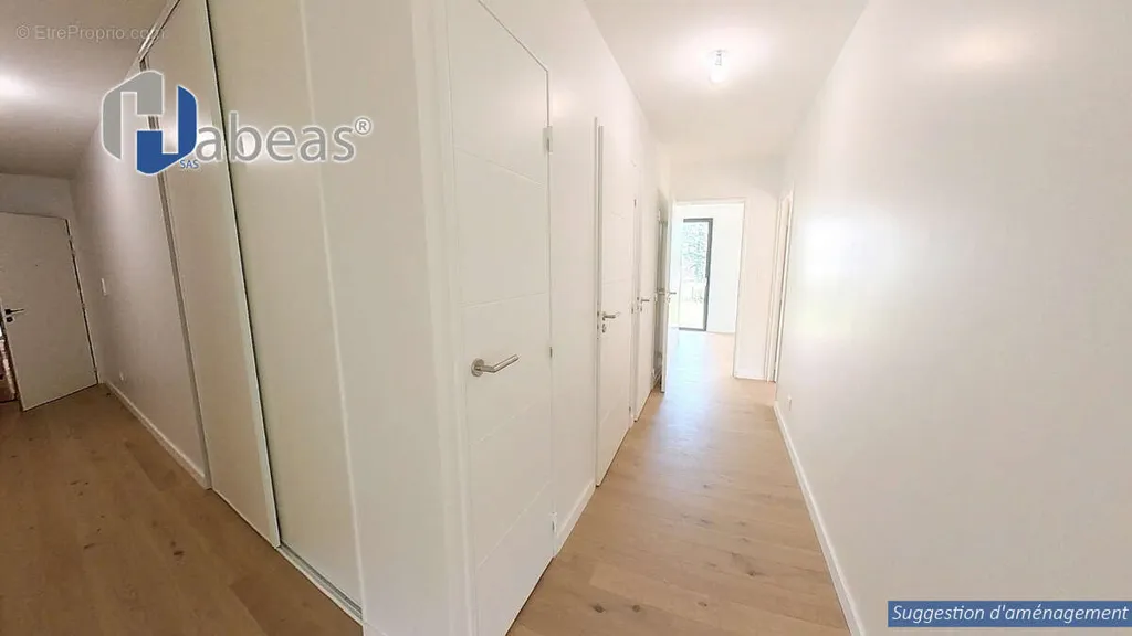 hallway_entrance