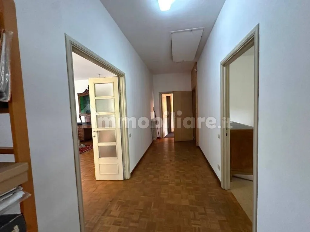Entrée - Luxury Villa with Private Garden in Mozzo
