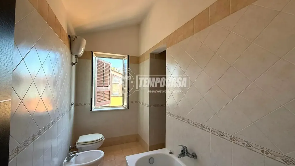 Bathrooms - Mansarded House with Balcony in Villaricca