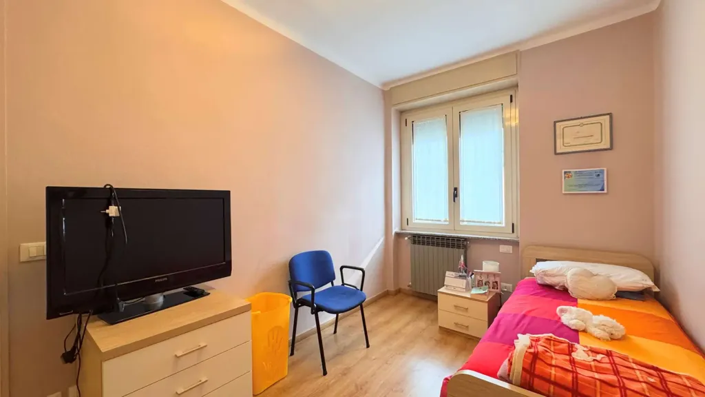 Camere da letto - Three-Room Apartment with Balcony in Breno