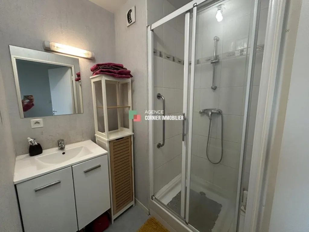 Salles de bain - Appartement T2 avec Balcon Sud à Châteaubourg