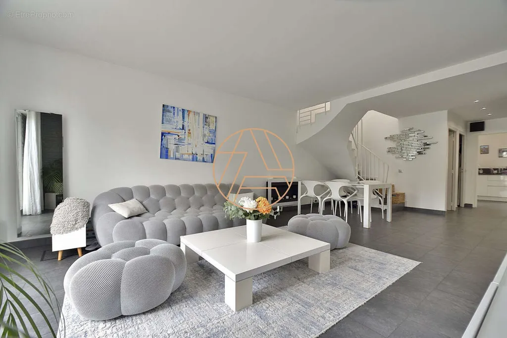 Elutuba - Duplex with Terrace in Saint-Maur-Des-Fossés