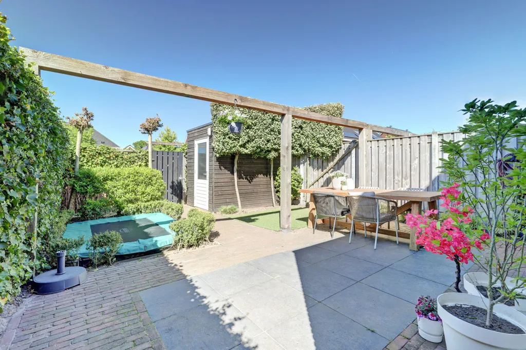 Terrass - Modern Hoekwoning with Garden in Kernhem