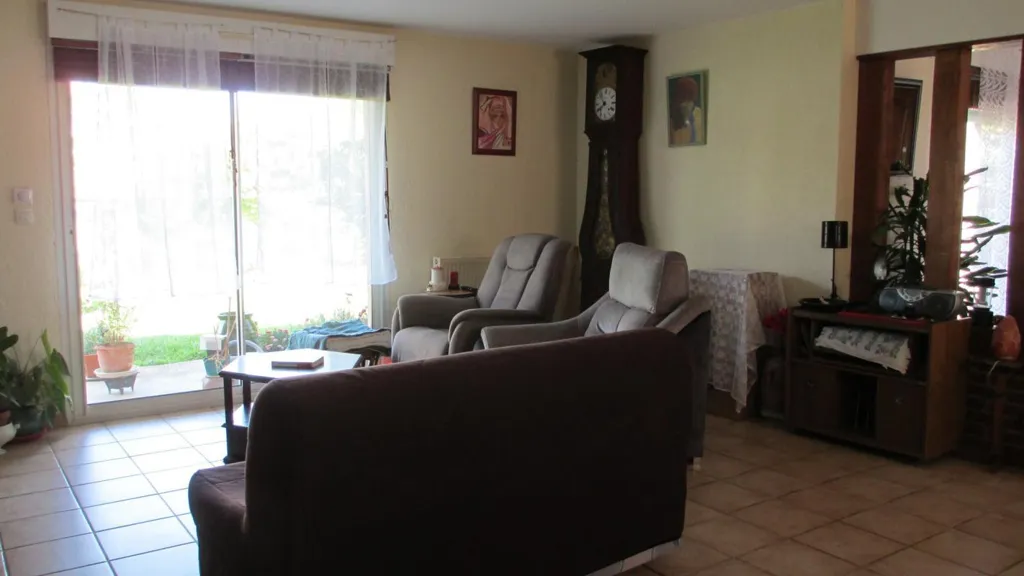 Séjour - Villa de Plain-Pied avec Garage à Auterive