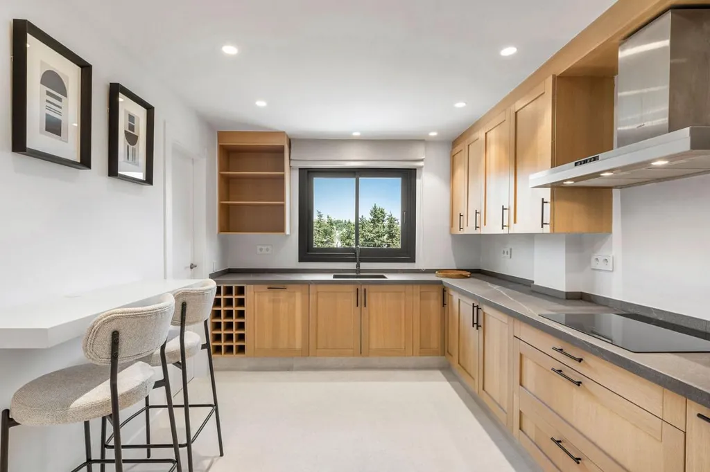 Köök - Renovated Townhouse with Golf View in Marbella
