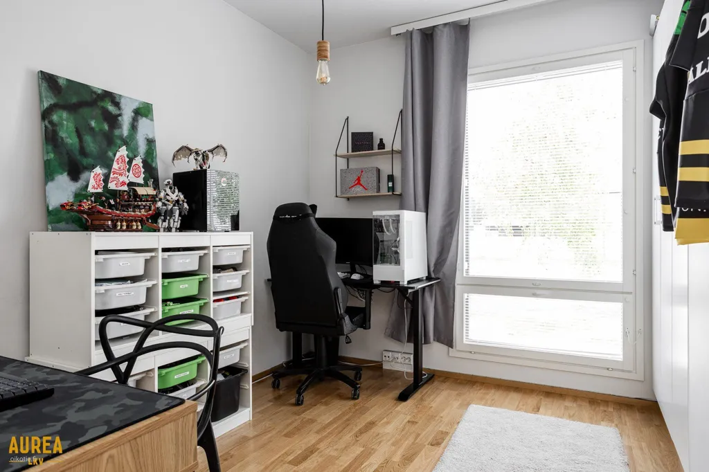 Bureau - Modern House with Terrace in Soittajankangas, Oulu