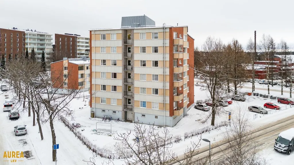 Välivaade - Flat with South-Facing Balcony in Heinäpää