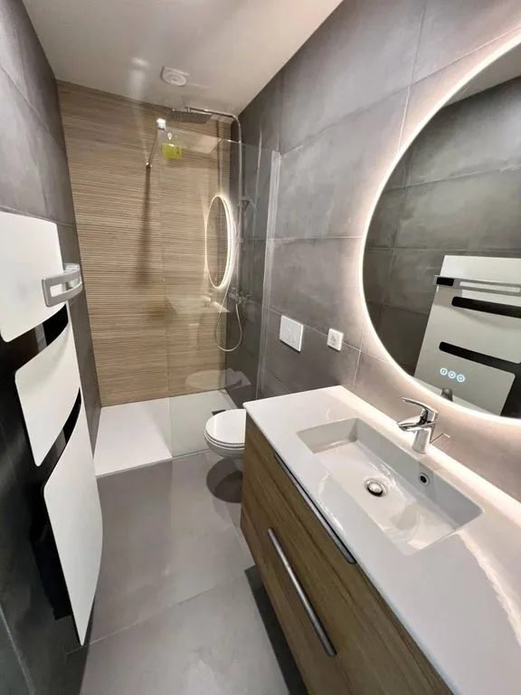 Salles de bain - Villa Luxueuse avec Barbecue à Juan-Les-Pins