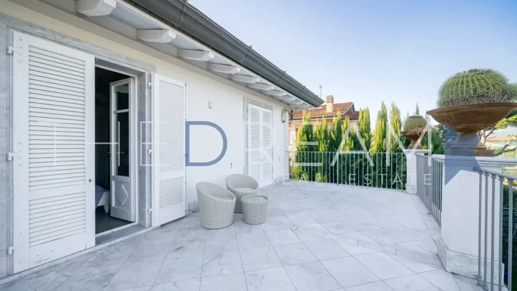 Terrass - Spacious Villa in Forte Dei Marmi