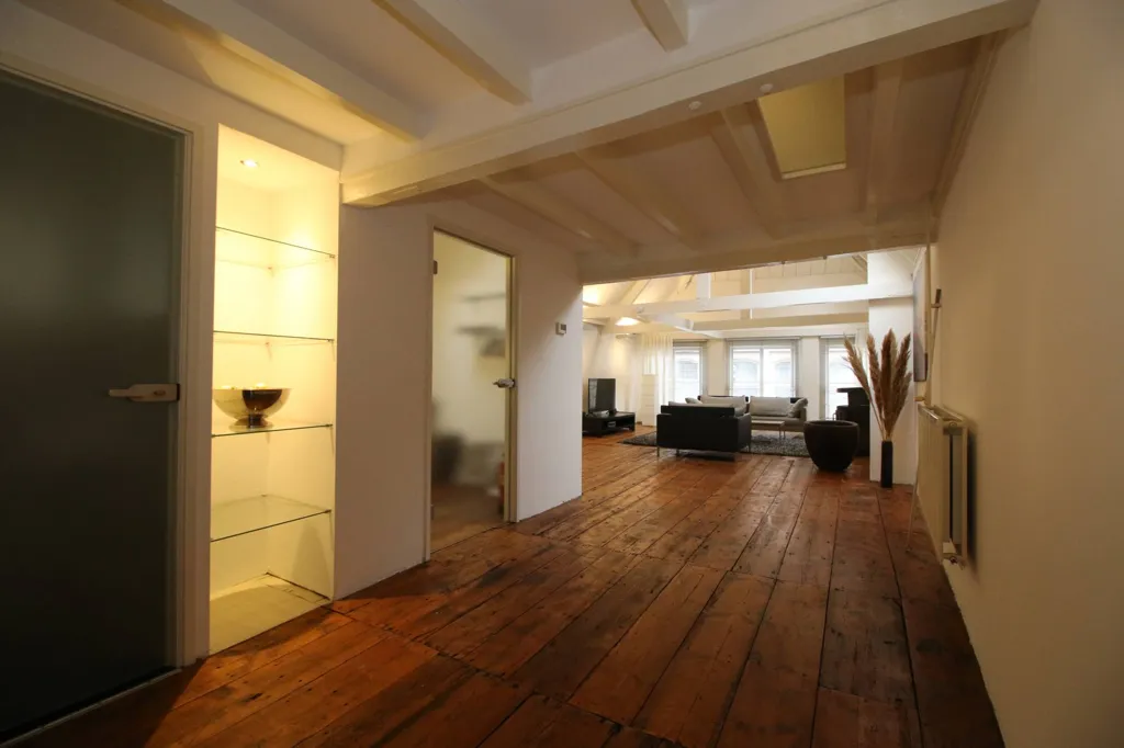 Esik - Historic Maisonette with Terrace in Dordrecht