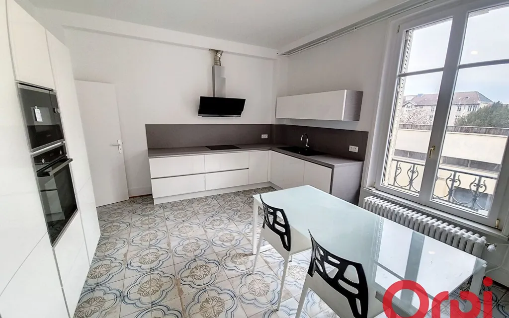 Cuisine - Appartement Duplex Rénové à Nancy