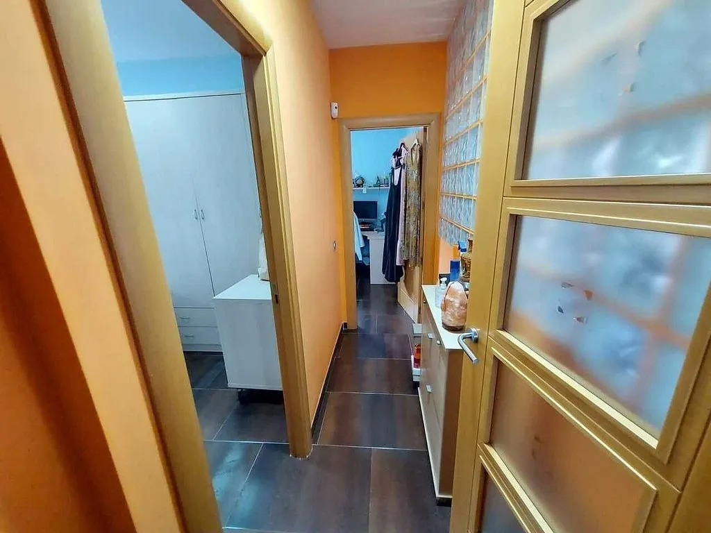 hallway_entrance
