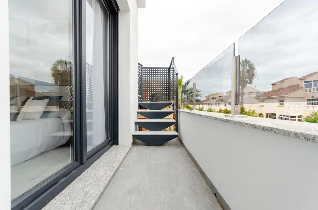 Balcon - New Build Villa with Pool in Torrevieja