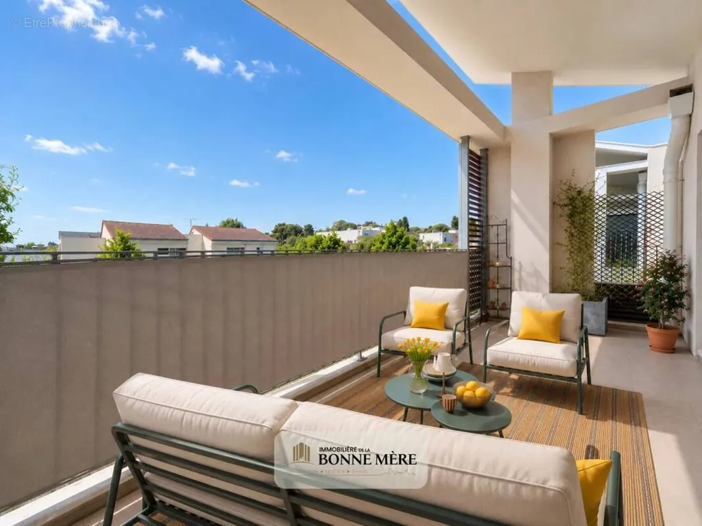 Terrass - Spacious 4-Bed Flat with South Terrace in Marseille