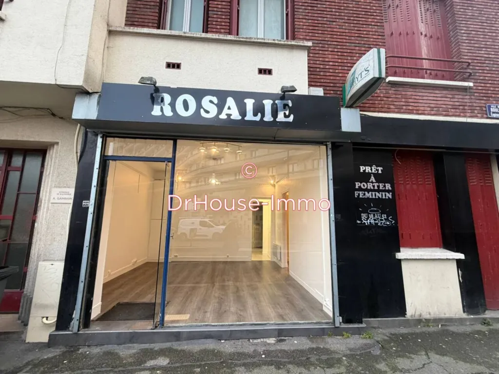 Extérieur - Local Commercial avec Façade Passante au Centre-ville des Lilas