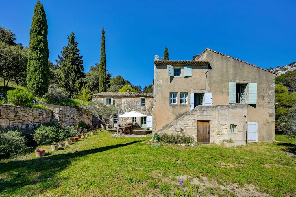 Exterior - Charming Property with Pool in Baux de Provence
