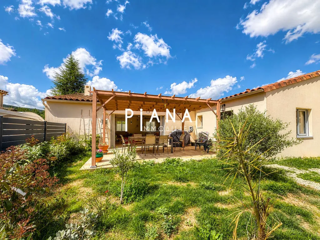 Aed - Eco-Friendly Villa with Pool in Saint-Zacharie