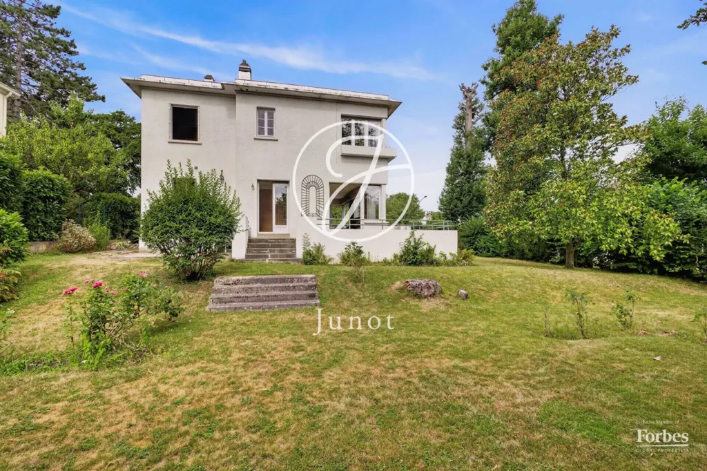 Välivaade - Character House with Garden in La Celle Saint-Cloud