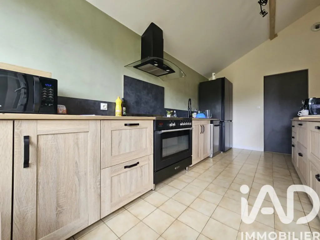 Cuisine - Maison avec Jardin et Garage à Duneau