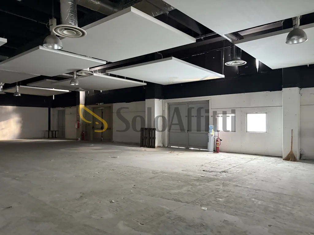 Pièces - Commercial Space in Baraccola Centre