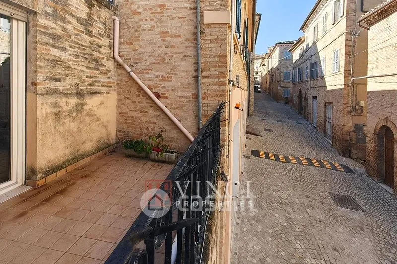 Aed - Charming Apartment with Balcony in Mogliano