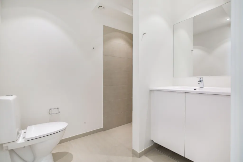 Salles de bain - 3-Bedroom Flat with Balcony in Greve